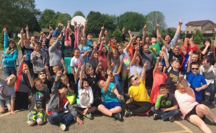 Tuscola children cheering outside